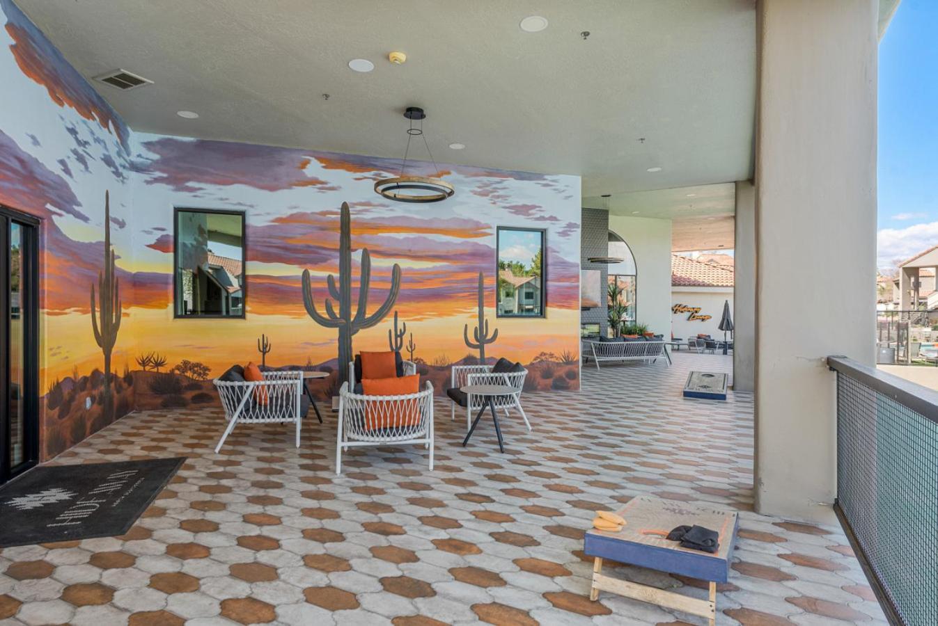 Stylish 2br-pool, Yoga Rm, Gym, Cabanas, Bbq,prkng Apartment Scottsdale